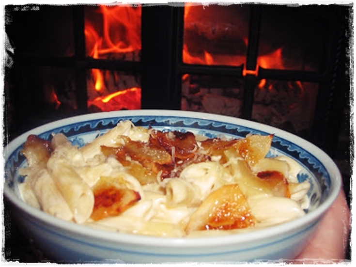 blue cheese and pear pasta